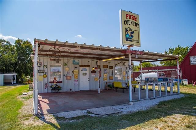4312 Weatherford Hwy, Granbury, TX 76049
